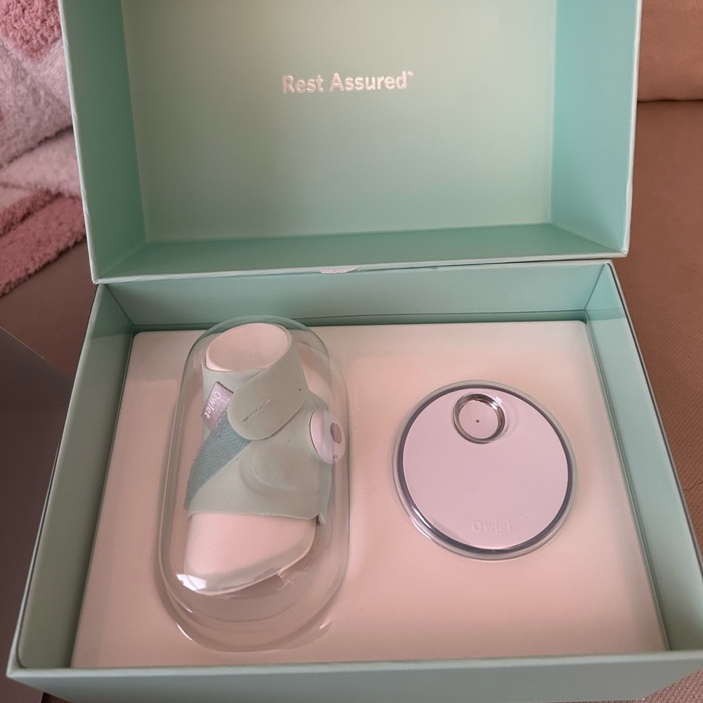 Owlet Baby Monitor in Mint Green